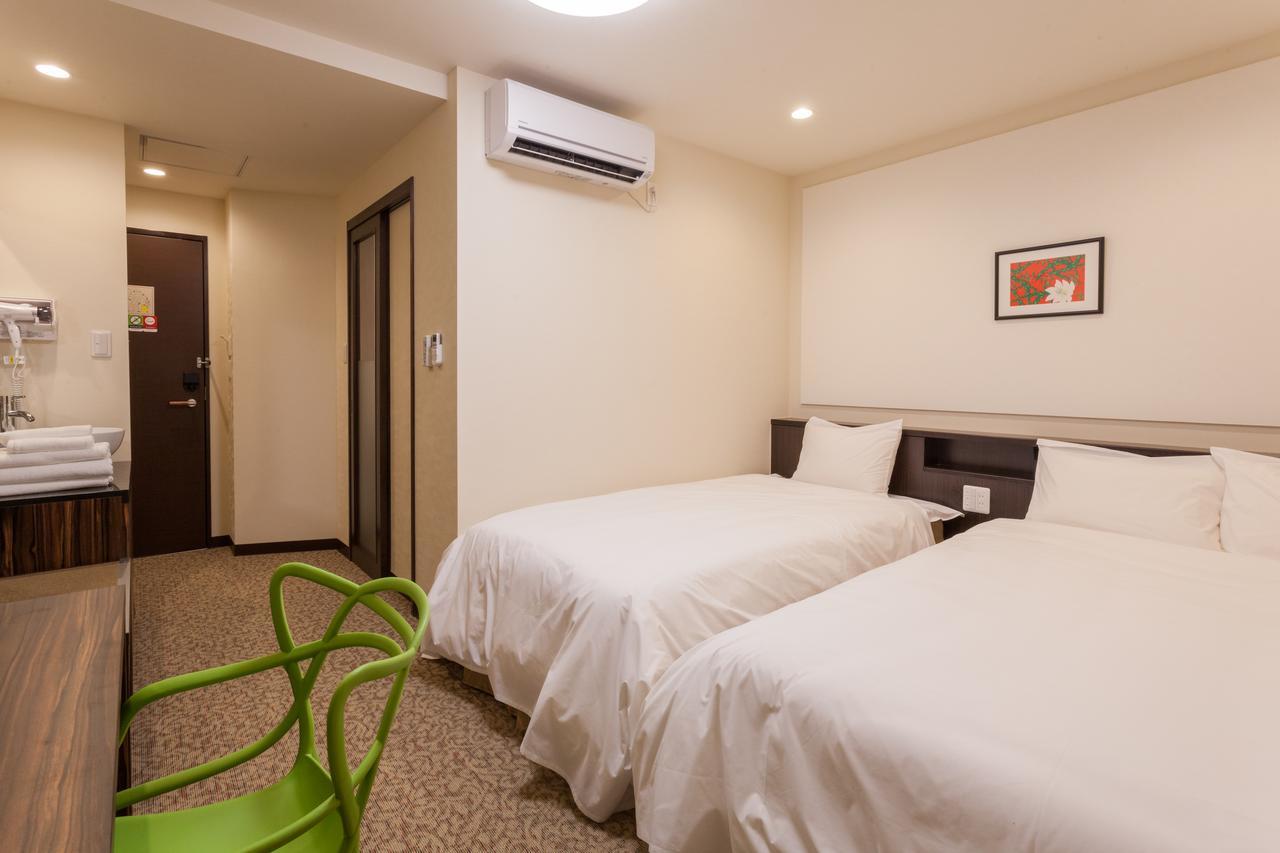 Okinawa Kariyushi Lch. Premium Hotel Naha Ngoại thất bức ảnh