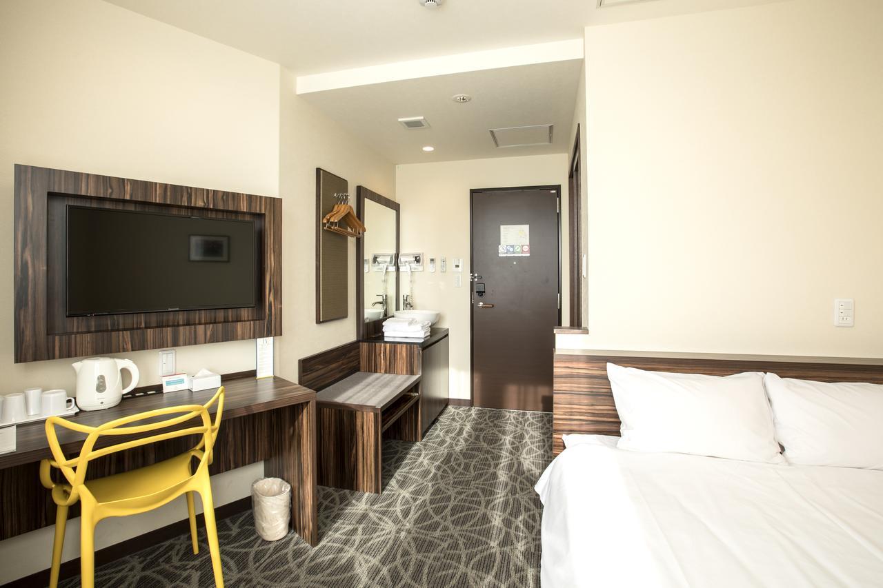 Okinawa Kariyushi Lch. Premium Hotel Naha Phòng bức ảnh