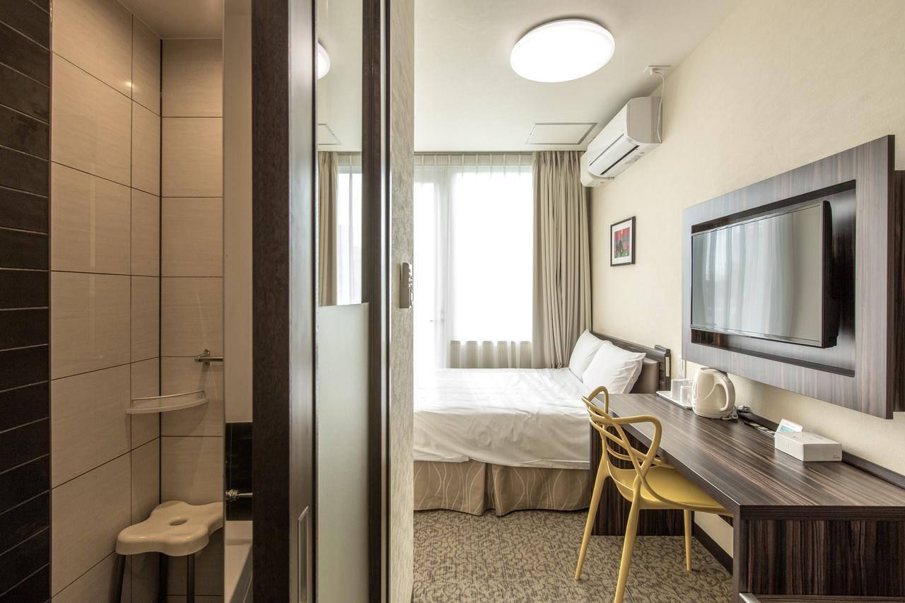 Okinawa Kariyushi Lch. Premium Hotel Naha Phòng bức ảnh