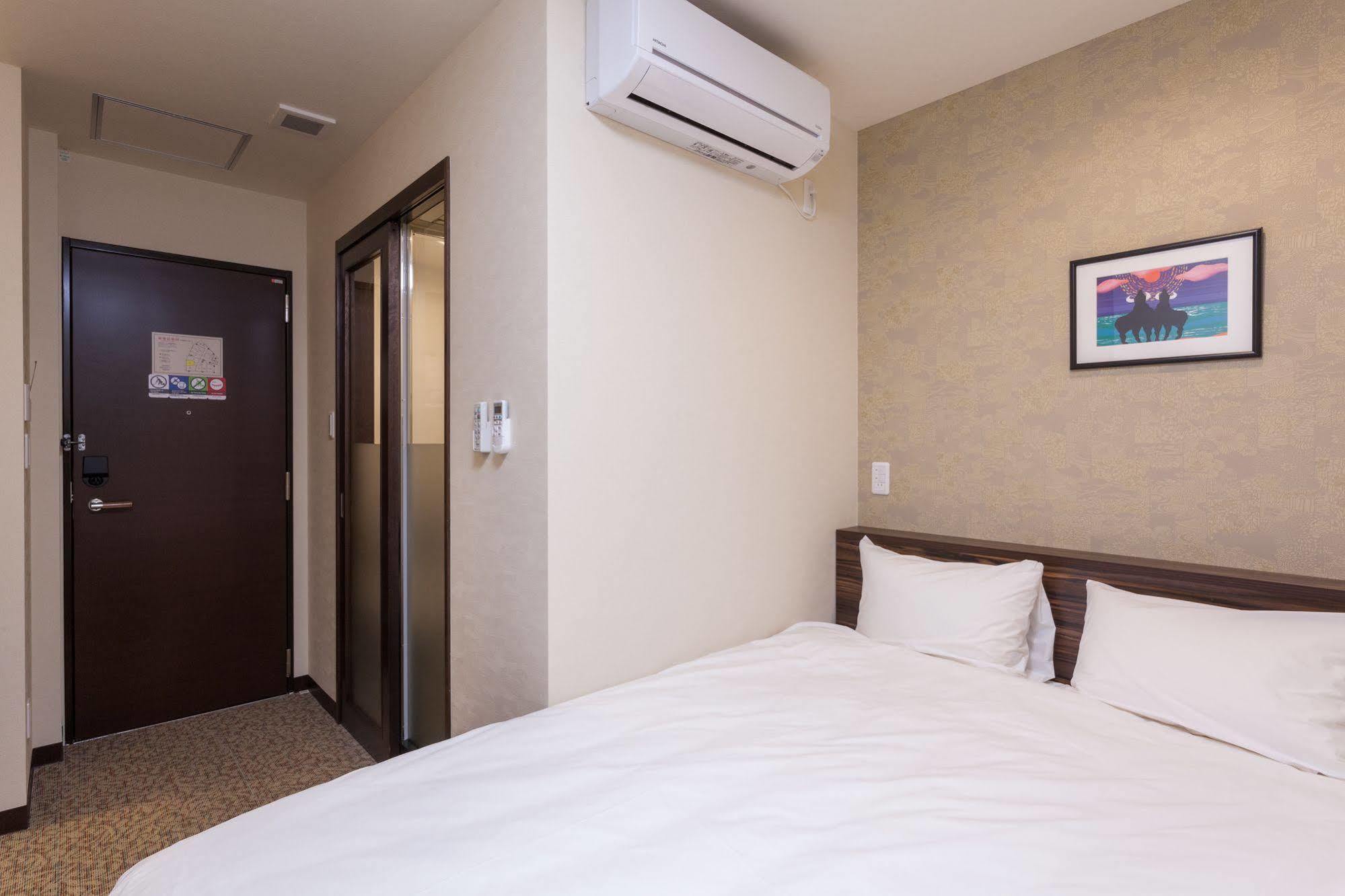Okinawa Kariyushi Lch. Premium Hotel Naha Ngoại thất bức ảnh