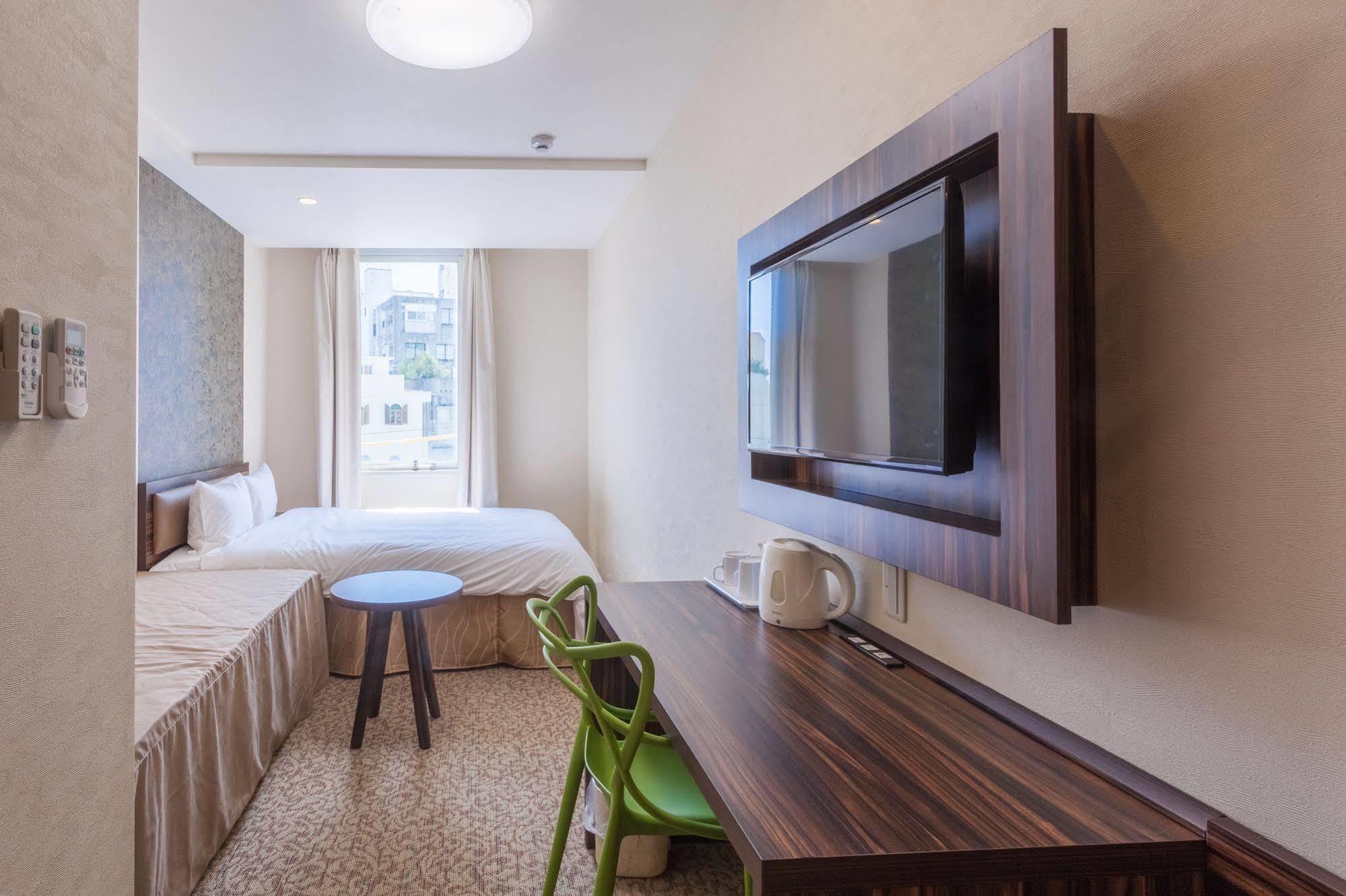 Okinawa Kariyushi Lch. Premium Hotel Naha Ngoại thất bức ảnh