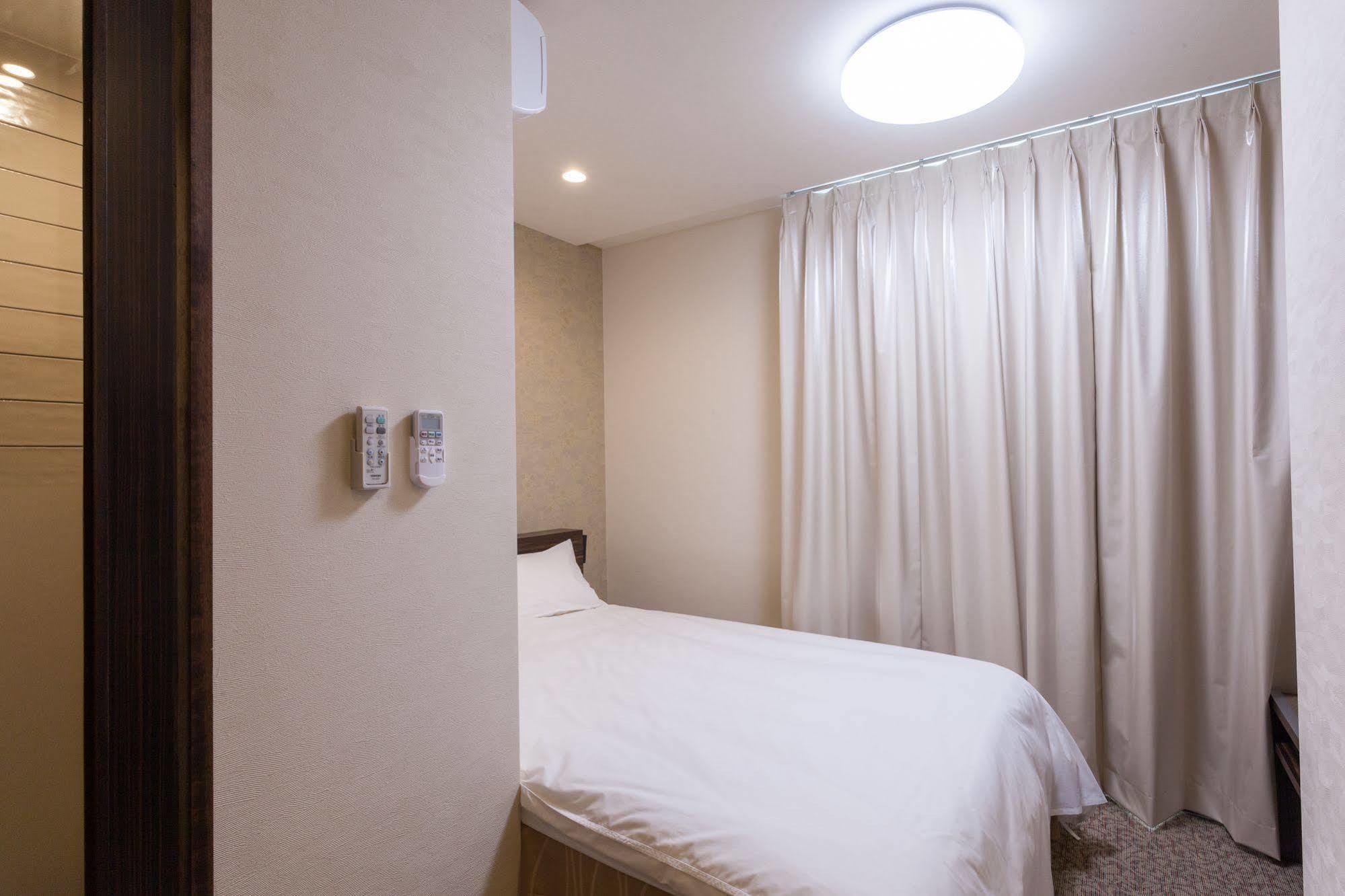 Okinawa Kariyushi Lch. Premium Hotel Naha Ngoại thất bức ảnh